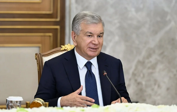 Mirziyoyev: Tələbə qızların sayının artması Özbəkistanda Üçüncü İntibah dövrünün əlamətidir