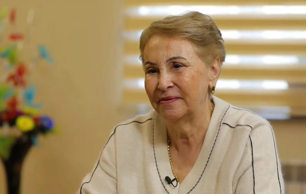 Oğlum öləndə şəhid analarından üzr istədim - Məktəb direktoru göz yaşlarını saxlaya bilmədi