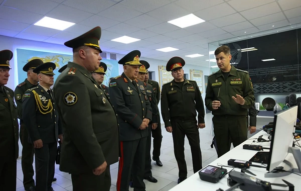 Kərim Vəliyev belaruslu həmkarı ilə regional təhlükəsizliyi müzakirə edib