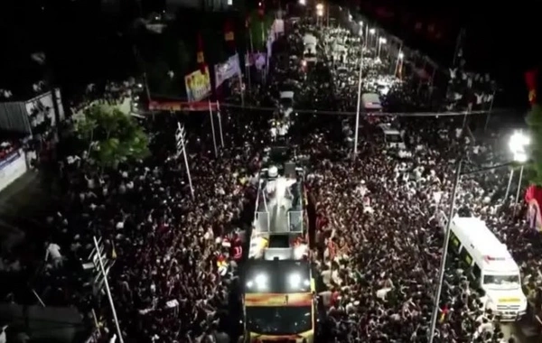 Hindistanlı aktyorun çıxışı zamanı FACİƏ