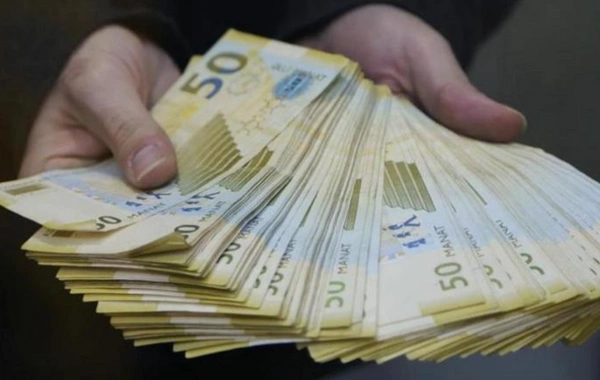 Среднемесячная зарплата в Азербайджане выросла на 9%