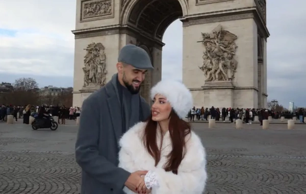"Qarabağ"ın ulduzu bloqer xanımı ilə Parisdə