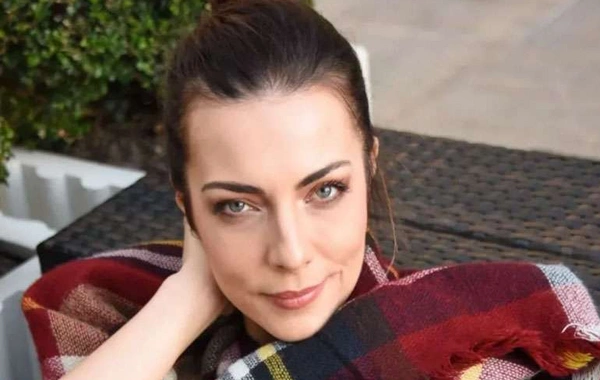 Məşhur aktrisa bu səbəbdən həmkarlarını sosial şəbəkədə izləmir