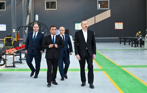 İlham Əliyev Ağdamda metal elektrik dirəklərinin istehsalı müəssisəsinin açılışında iştirak edib