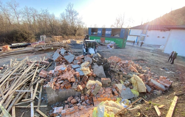 Qəbələdə meşə fondu torpağında qanunsuz tikinti aşkarlanıb, qanunamüvafiq tədbirlər görülüb