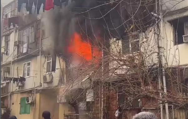 Dərnəgüldə yaşayış binasında YANĞIN BAŞLAYIB