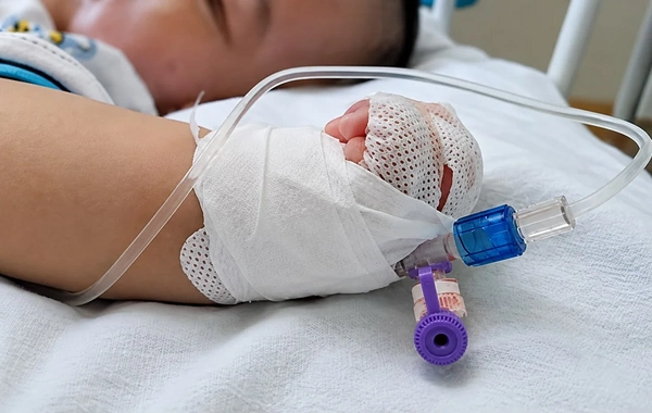 Sumqayıtda dəhşətli hadisə: 12 uşaq antibiotikdən zəhərlənib - İDDİA
