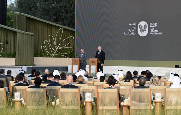 İlham Əliyev: Zayed İnsan Qardaşlığı Mükafatını almaq böyük şərəfdir