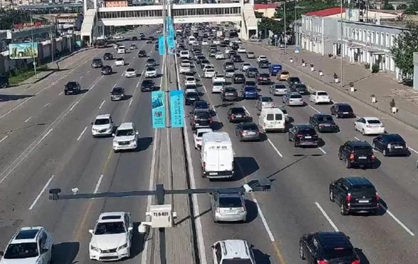 Bakıda bir sıra yollarda tıxac var