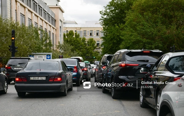 Paytaxtın hansı küçələrində sıxlıq müşahidə olunur?