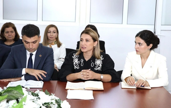 AHİK sədri qurumun Əmək və Sоsial Münasibətlər Akademiyasında tədrisin vəziyyəti ilə maraqlanıb
