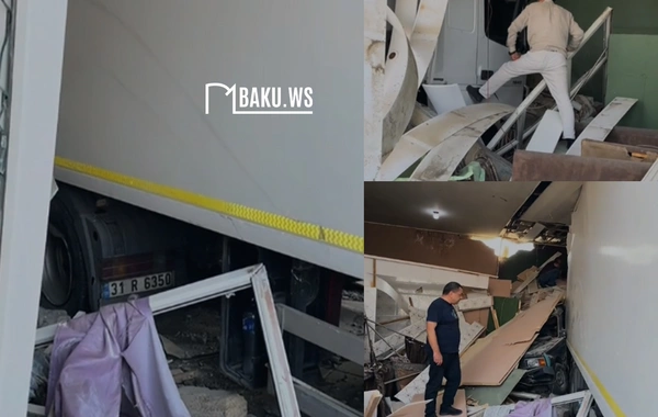 Yük avtomobili çayxanaya çırpıldı
