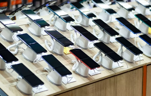 Bu telefonlar il sonuna kimi TARİX OLACAQ