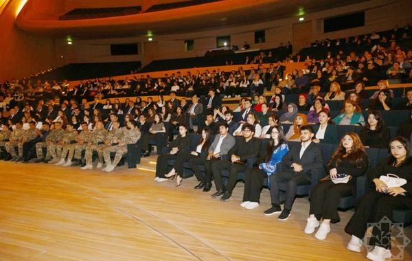 Heydər Əliyev Mərkəzində İz sənədli filminin nümayişi olub