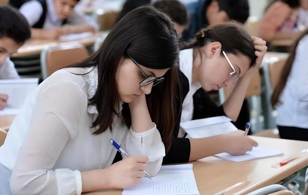 Ali və orta ixtisas təhsili müəssisələrinə sənəd qəbulunun vaxtı uzadılıb