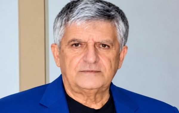 Akif Əyyubov vəfat etdi