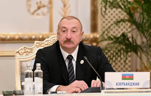 Ильхам Алиев выступил на заседании Совета глав государств СНГ в узком составе в Душанбе