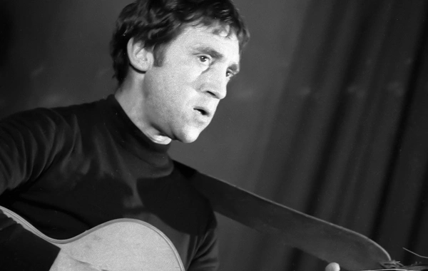 "Tatu" mahnısı ilə məşhurlaşan Vladimir Vısotski kim idi?