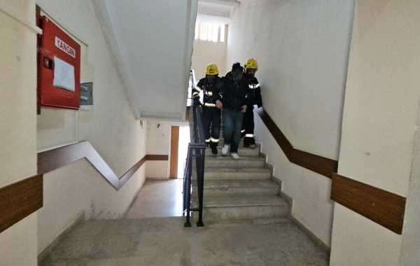 FHN Bakıda yerləşən kollecdə təlim keçirib