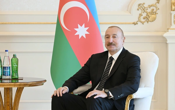 İlham Əliyevin Kambocanın Baş naziri ilə məhdud tərkibdə görüşü olub