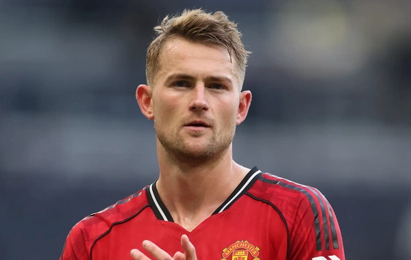 Mançester Yunaytedin futbolçusu cinsiyyət dəyişdirib?