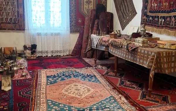 Evini muzeyə çevirən sakin: Minlərlə qədim eksponat var