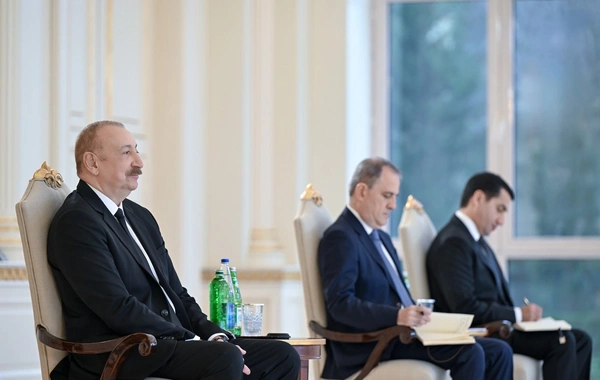 İlham Əliyev Yunanıstanın Azərbaycandakı yeni səfirinin etimadnaməsini qəbul edib