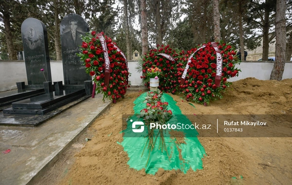 Fəzail Ağamalı dəfn olundu