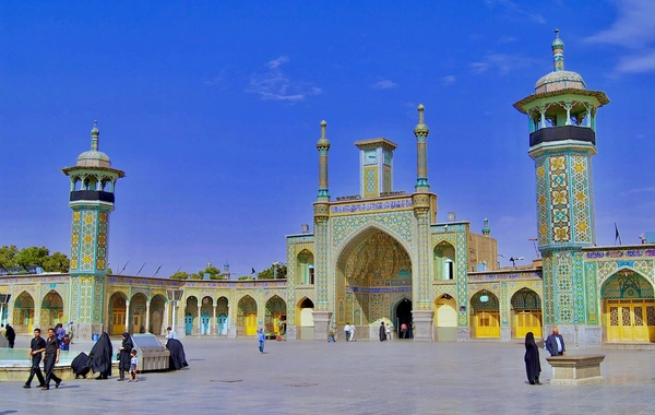 TikTokda insanları müqəddəs ziyarətgahlara aparmaq adı ilə aldadan şəxs SAXLANILDI