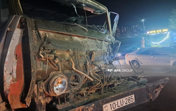"Kamaz" işıqforun qırmızı işığında dayanmadı, zəncirvari qəza oldu