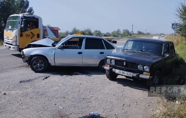 Kürdəmirdə zəncirvari yol qəzası olub, iki nəfər xəsarət alıb
