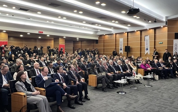 Elnur Əliyev: Azərbaycan nəqliyyat infrastrukturuna sərmayə qoyuluşunu prioritetləşdirib