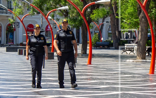 Polis Günündə də post başında – Bakının küçələrindən diqqətçəkən FOTOLAR