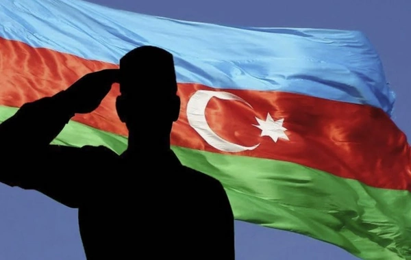Şəhid olmuş bir qrup hərbi qulluqçu və mülki işçi ölümündən sonra təltif olunub