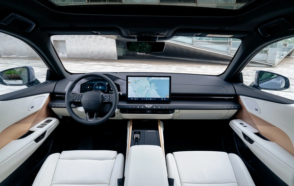 Yeni Lexus ES. zəriflik və innovasiyanın yeni nəsli