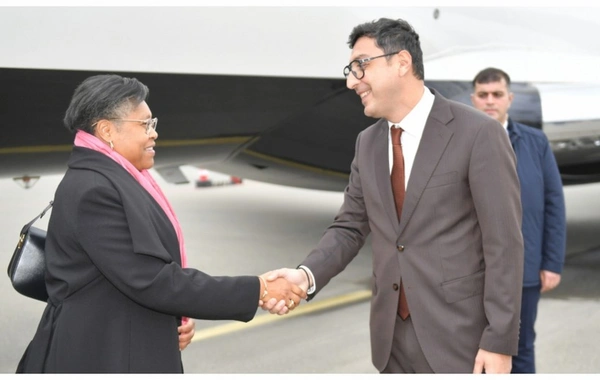 Премьер-министр Демократической Республики Конго находится с визитом в Азербайджане