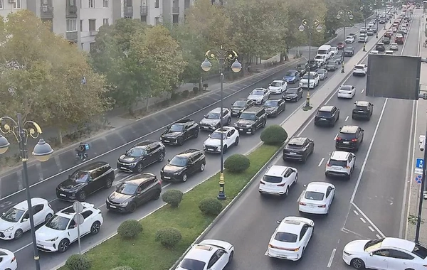 Bakıda hazırda hansı yollarda sıxlıq var?