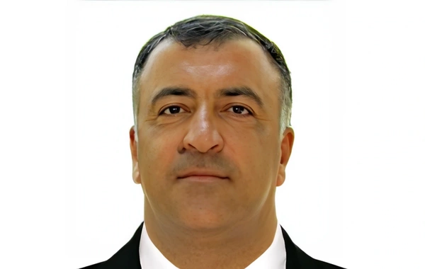 Ölkədən qaçan Ramin Axundovun şirkəti nizamnamə kapitalını yarıya endirib