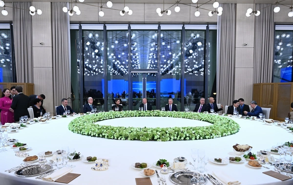 Prezident İlham Əliyevin adından AQEM-in 7-ci Zirvə Görüşünün iştirakçılarının şərəfinə şam yeməyi verilib