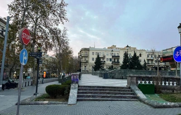 Bayram tədbirlərindən sonra Bakının küçə və parkları tam təmizlənib