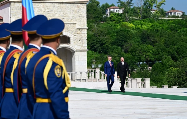 In Shusha, the official welcoming ceremony for Peter Pellegrini was held