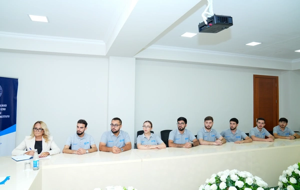 Dövlət Komitəsinin sədri AMİN könüllüləri ilə görüşüb