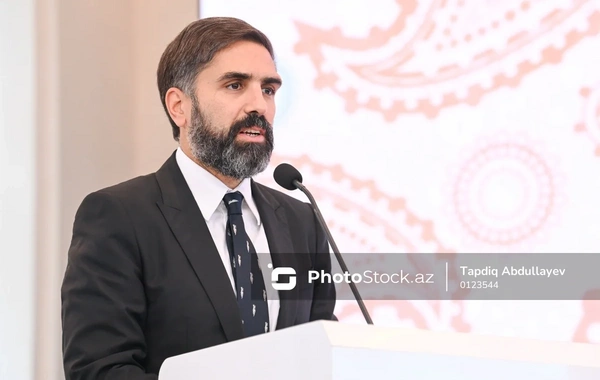 Ровшан Наджаф направил поздравление президенту ФИФА Джанни Инфантино