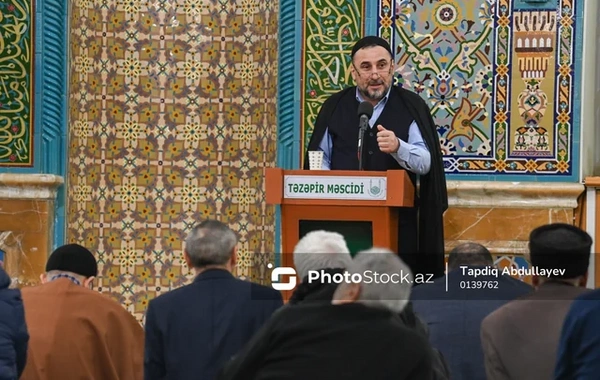 İlk Qədr gecəsindən FOTOLAR