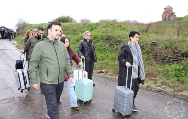 Армянская делегация прибыла в Азербайджан в рамках инициативы "Мост мира"