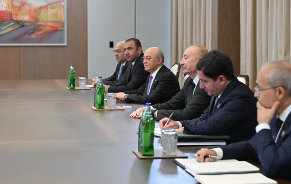 Prezident İlham Əliyev Qətər Dövlətinin Əmiri ilə görüşüb