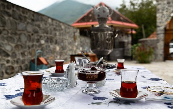 Gündə neçə stəkan çay içmək zərərsizdir - Həkim açıqladı