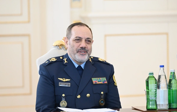 İlham Əliyev İranın müdafiə və silahlı qüvvələrə dəstək nazirini qəbul edib