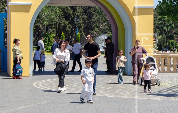 На бульваре организованы бесплатные развлекательные зоны для детей