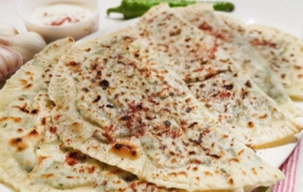 Kafelərdə təklif olunan dəvə qutabının tərkibi əslində nədir?